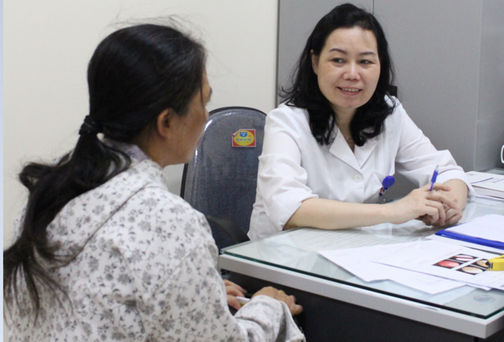 Bị viêm họng, uống nước lạnh sẽ giúp bệnh thuyên giảm? - 2