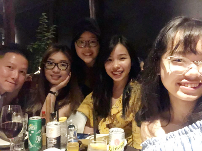 Hình selfie hiếm hoi Công Phượng để lộ vợ sắp cưới trên trang cá nhân - 3