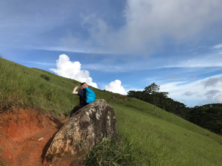 Cú chết hụt trên cung đường trek đẹp nhất Việt Nam - 12