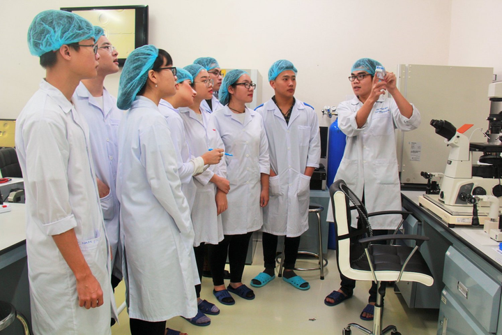 Học phí 70-88 triệu đồng/năm, học sinh nghèo từ bỏ ước mơ vào trường Y - 1