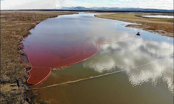 Tổng thống Putin ban bố tình trạng khẩn cấp quốc gia sau sự cố tràn dầu - 2