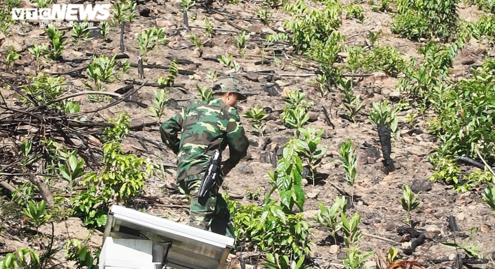 Phong tỏa đèo Hải Vân, ráo riết truy bắt tội phạm giết người trốn khỏi trại giam - 2