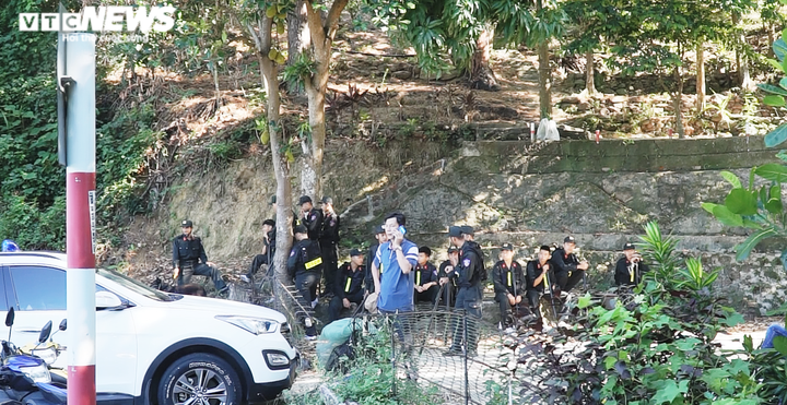 Phong tỏa đèo Hải Vân, ráo riết truy bắt tội phạm giết người trốn khỏi trại giam - 8