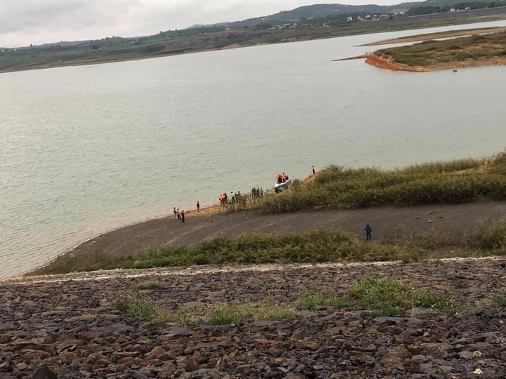 Rủ nhau đi tắm hồ thuỷ điện, 2 học sinh ở Lâm Đồng chết đuối thương tâm - 1