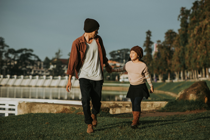 Bộ ảnh ông bố đơn thân cùng con gái 'đốn tim' cộng đồng mạng - 6