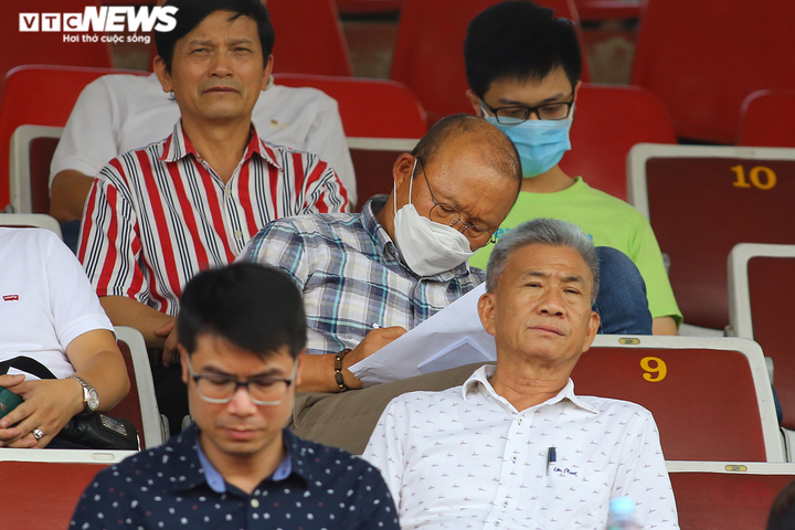 Vắng Công Phượng, Phi Sơn vô hại trước hàng thủ Hải Phòng - 1