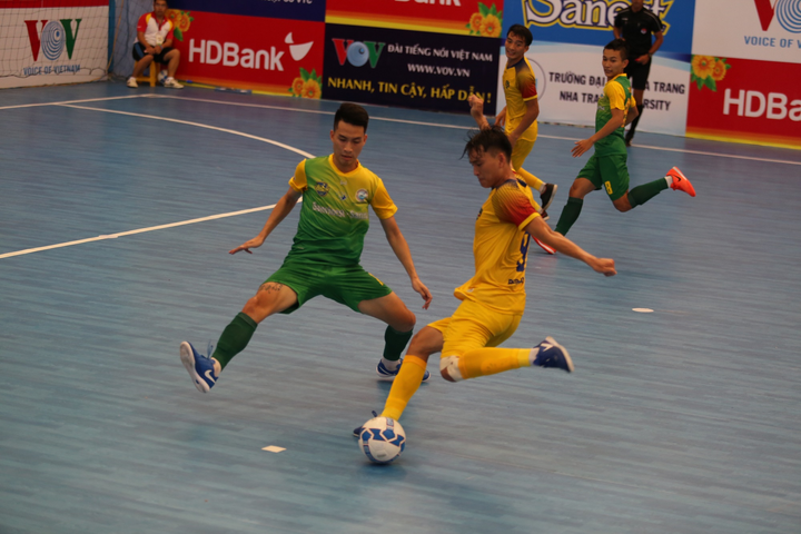 Futsal HDBank VĐQG 2020: Cao Bằng, Quảng Nam chiếm ưu thế - 1