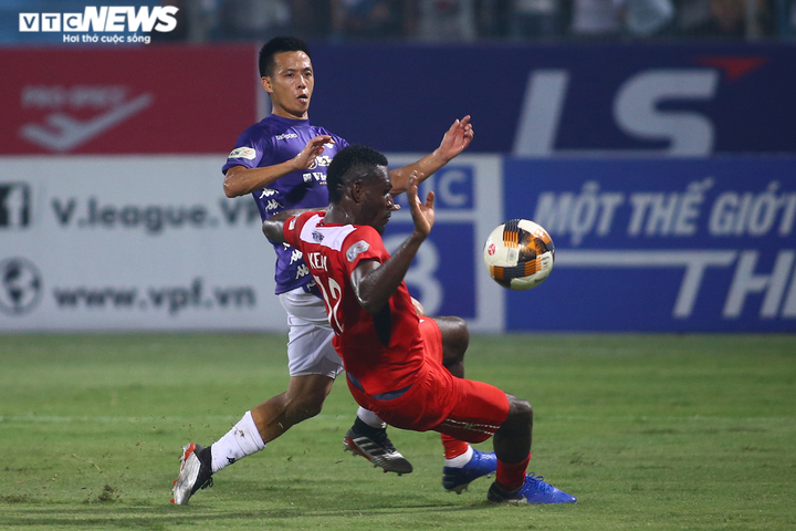 Quân bầu Đức bị người cũ sút tung lưới, cổ động viên HAGL có chạnh lòng? - 1