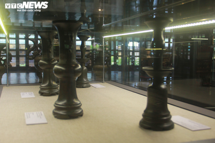 Ảnh: Cận cảnh những cổ vật gắn liền với vị hoàng đế sáng lập triều Nguyễn - 5