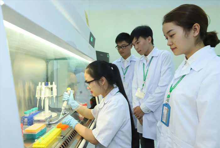 Học phí trường Y tới 70 triệu đồng/năm: Tự chủ nhưng không thể tăng vô tội vạ - 1