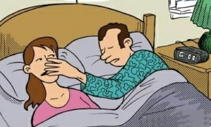 Bị vợ đuổi khỏi nhà vì muốn tặng dây chuyền - 1