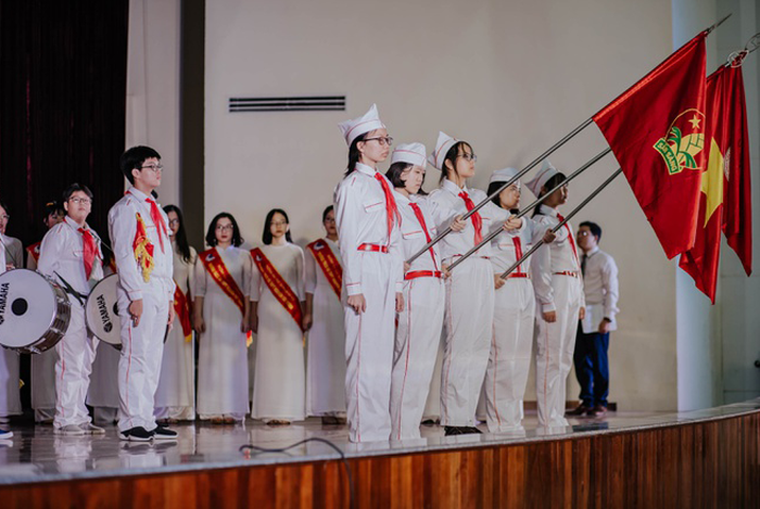 Trường đầu tiên cho học sinh nghỉ hè - 2