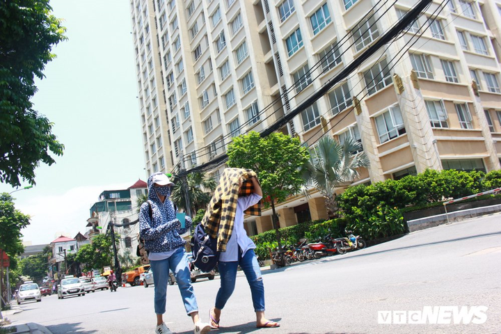 Bắc Bộ có thể hứng đợt nắng nóng dài nhất trong gần 30 năm - 1