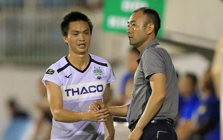 Thầy ngoại Thanh Hóa mất việc, đến phiên HLV HAGL, SHB Đà Nẵng bay ghế? - 2