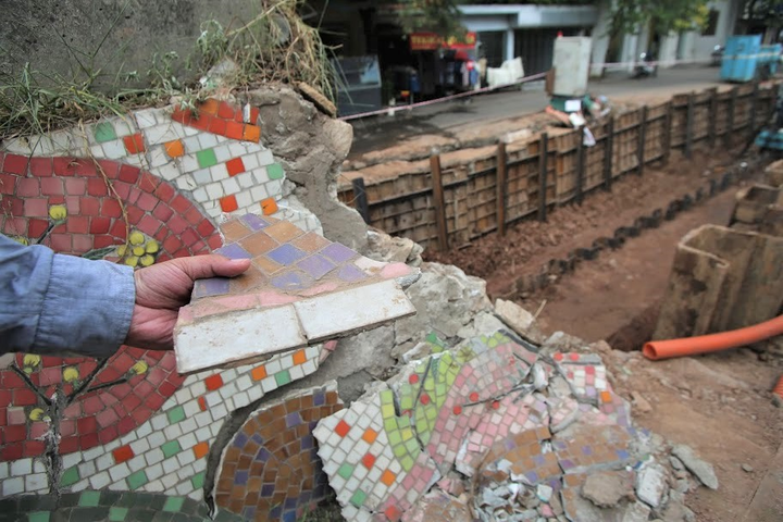 Ảnh: Gần 600m con đường gốm sứ đạt Kỷ lục Guinness Thế giới bị phá bỏ - 6