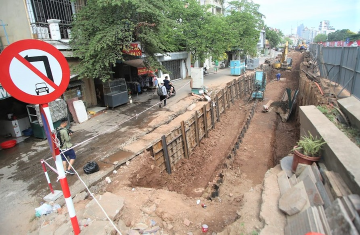 Ảnh: Gần 600m con đường gốm sứ đạt Kỷ lục Guinness Thế giới bị phá bỏ - 5