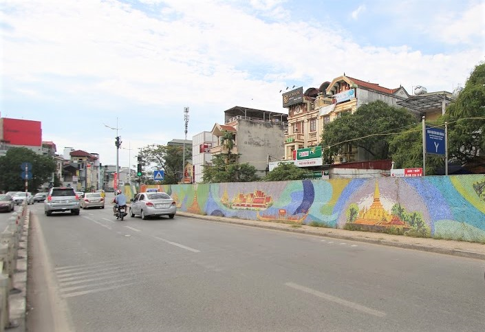 Ảnh: Gần 600m con đường gốm sứ đạt Kỷ lục Guinness Thế giới bị phá bỏ - 2