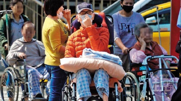 Tuổi già cực nhọc mưu sinh của những kỳ tài võ thuật Trung Quốc - 8