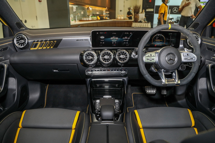 Ra mắt Mercedes-AMG A45 S 4Matic Edition 1, sản xuất giới hạn 20 xe - 7