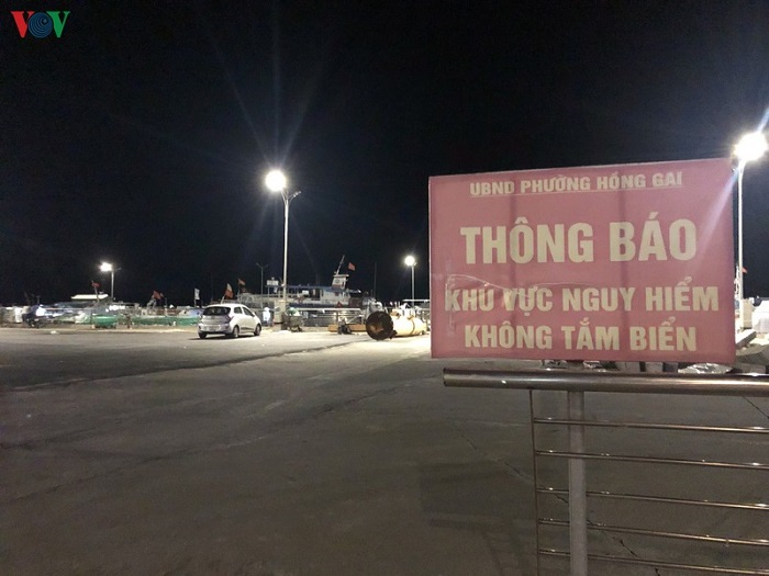 Va chạm với xuồng CSGT, người đàn ông tắm biển thiệt mạng - 2