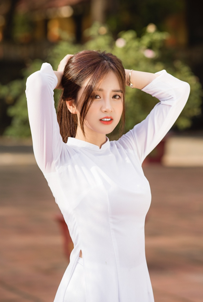 Ngắm nhan sắc trong veo của nữ sinh Đại học Hà Nội - 1