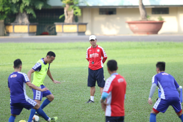 Sau đính hôn, Công Phượng tập sung chuẩn bị cho trận đấu đặc biệt - 5