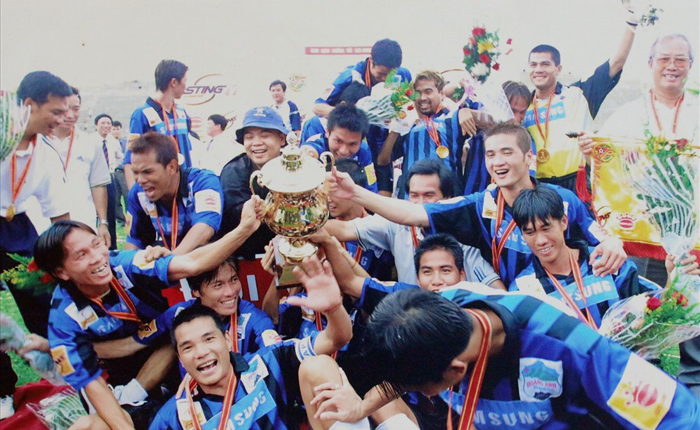 HLV ngoại thành công ở V-League: Thầy Mourinho không bằng Calisto - 1