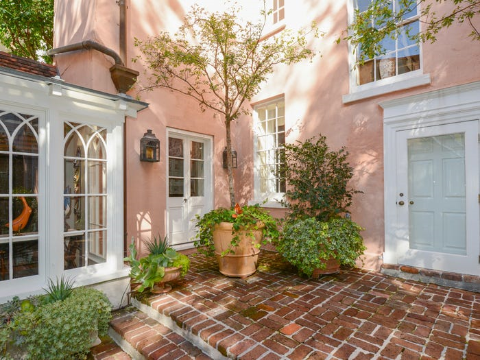 Có gì trong biệt thự cổ hơn 200 năm giá kỷ lục 10 triệu USD? - 5