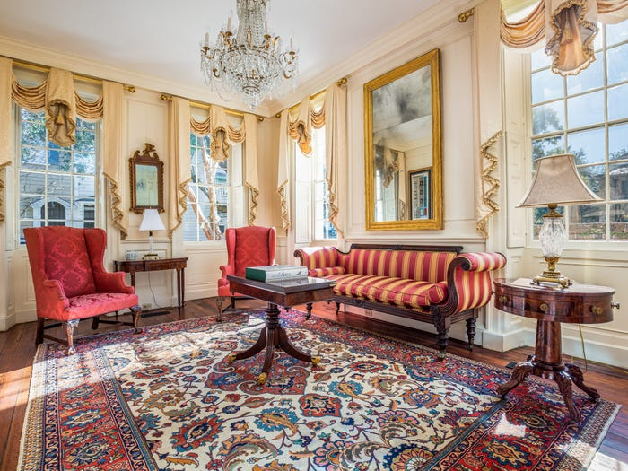 Có gì trong biệt thự cổ hơn 200 năm giá kỷ lục 10 triệu USD? - 7