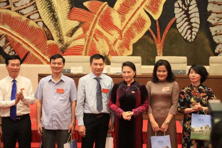 Mạng xã hội nhiều thông tin nhưng không thay thế được báo chính thống - 4