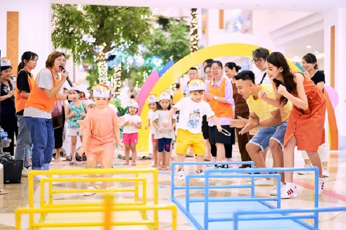 Xứ sở Cầu vồng tại Vincom có gì hấp dẫn? - 2