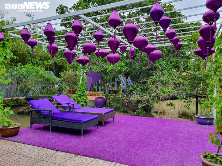 Căn nhà toàn màu tím giữa miền Tây đốn tim du khách - 5