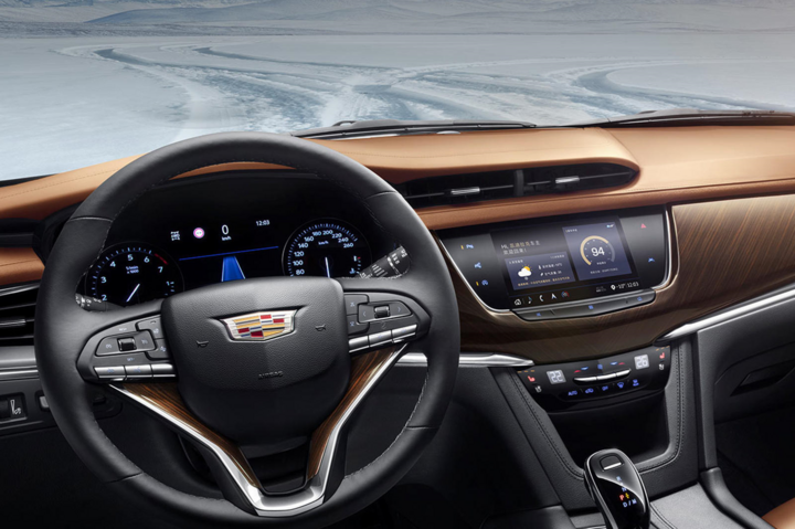 Cadillac XT6 nhắm đến khách hàng trẻ bằng giá mềm - 8
