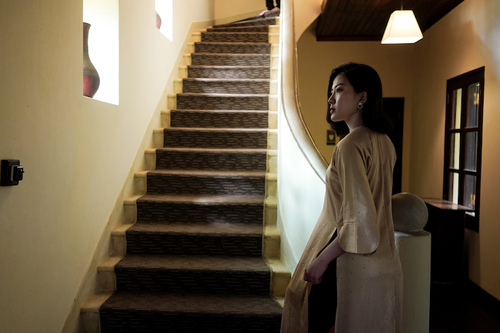 Lương Thanh ‘Hoa hồng trên ngực trái’ kiêu sa trong đồ lụa - 5