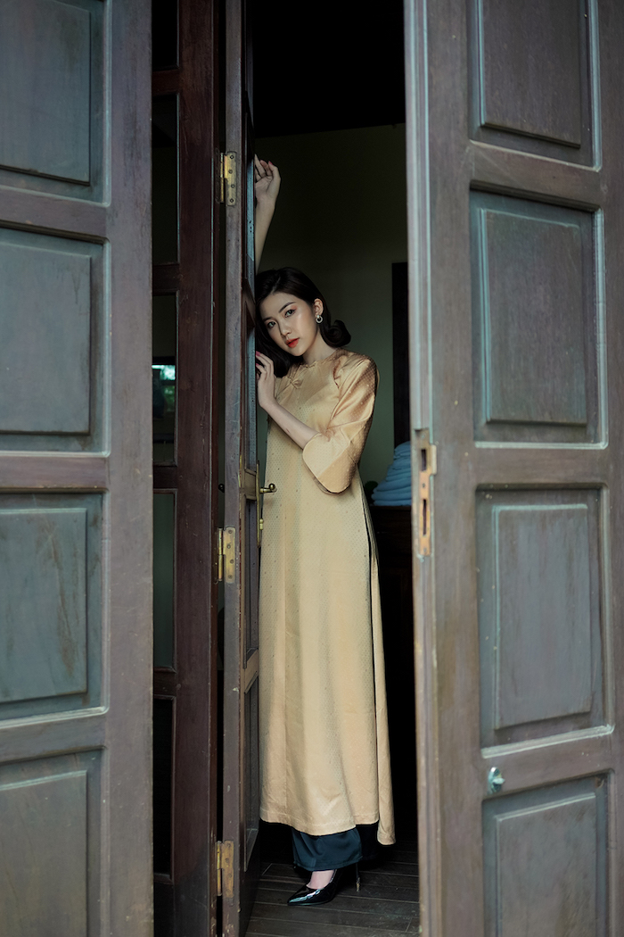 Lương Thanh ‘Hoa hồng trên ngực trái’ kiêu sa trong đồ lụa - 6