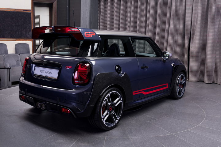  MINI John Cooper Works GP 2020 xuất hiện ở Abu Dhabi - 3