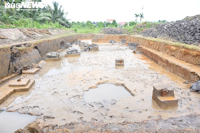 Cận cảnh bãi cọc vừa phát lộ nghi liên quan đến trận chiến Bạch Đằng năm 1288 - 1