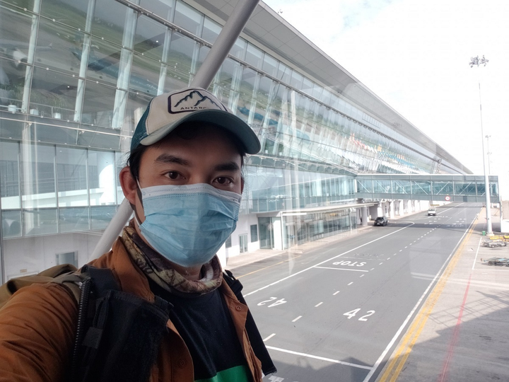 Phượt thủ Việt Nam về nước sau hơn 1.100 ngày đi vòng quanh thế giới bằng xe máy - 2