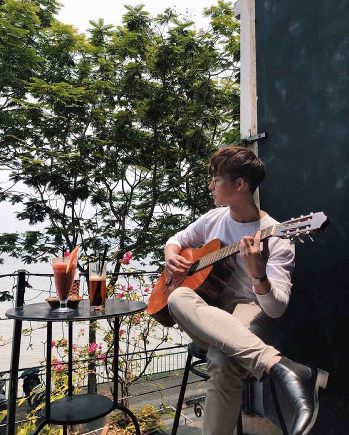 Nam sinh Đại học Bách khoa bỗng chốc nổi tiếng nhờ khoảnh khắc bị chụp lén - 7