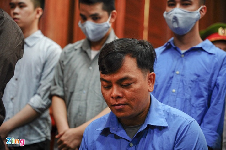 Bị đề nghị từ 10 đến 12 năm tù, Phúc XO bật khóc tại toà - 1