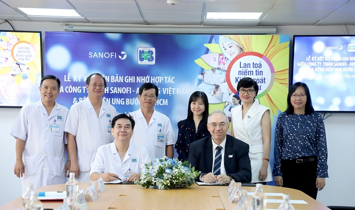 Bệnh viện Ung Bướu TP.HCM ký kết hợp tác với Công ty Sanofi-Aventis Việt Nam - 1