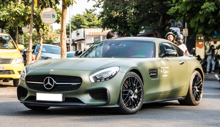 Dàn siêu xe gây choáng ngợp của 'Vua cà phê' Đặng Lê Nguyên Vũ - 3