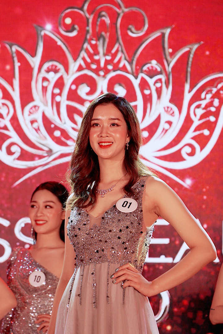 Nhan sắc rạng ngời của hoa khôi Học viện Báo chí và Tuyên truyền 2020 - 6