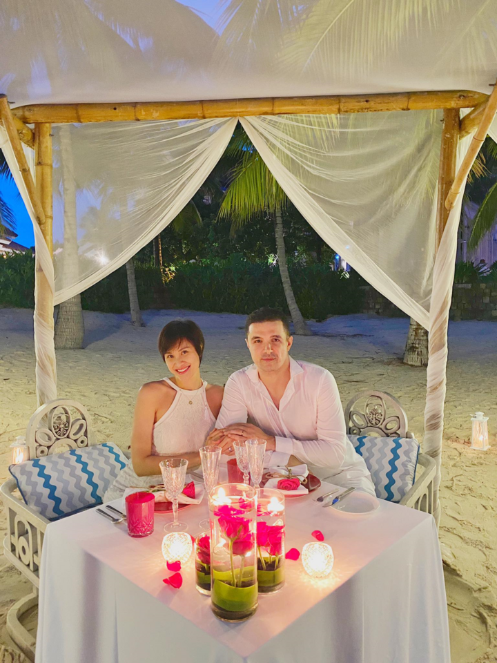 Phương Mai được chồng tặng đồng hồ 130 triệu đồng nhân 1 năm ngày cưới - 2