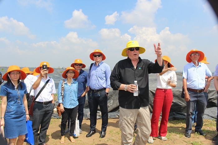 Đoàn bác sỹ đến thăm và học hỏi quy trình xử lý chất thải rắn tại VWS - 1