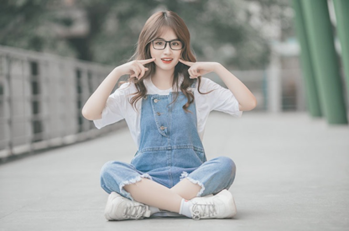 Vẻ đẹp trong veo như búp bê của nữ sinh trường Báo - 5