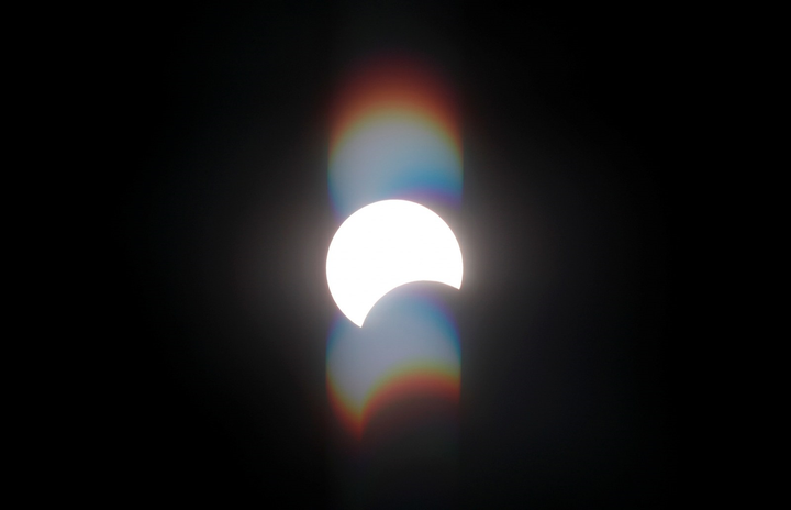 Những hình ảnh nhật thực tuyệt đẹp khắp nơi trên thế giới - 14