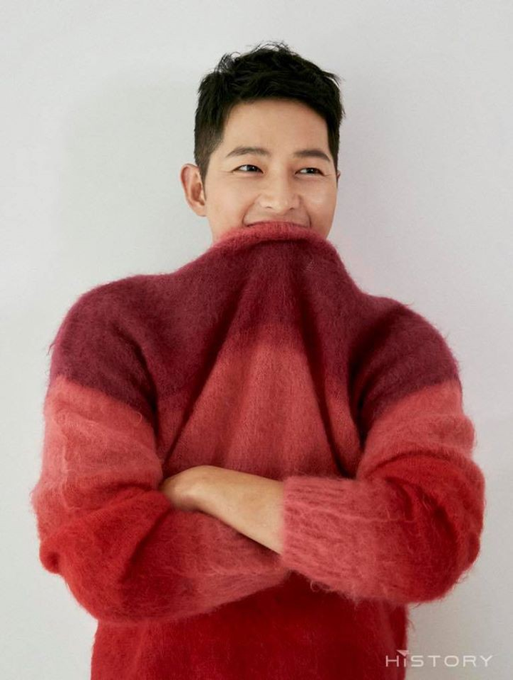 Song Joong Ki: Lần đầu tiên tôi được sống bình thường sau thời gian dài - 9