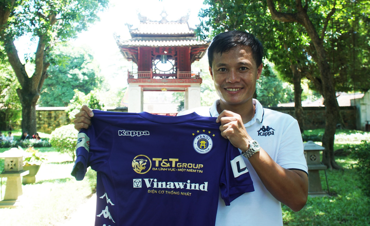 Đội bóng của bầu Hiển gia hạn hợp đồng với Thành Lương - 4