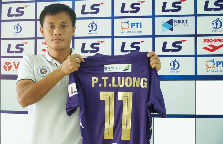 Đội bóng của bầu Hiển gia hạn hợp đồng với Thành Lương - 3